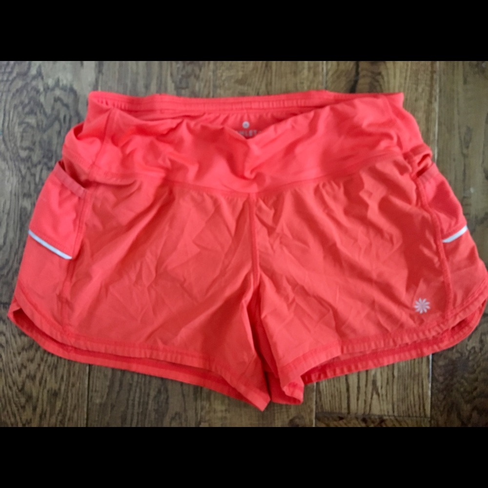 Athleta Shorts Running/Athletic Size Small